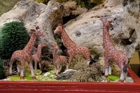 Afbeelding bij LuVille Hippo - Giraffe 2 pieces